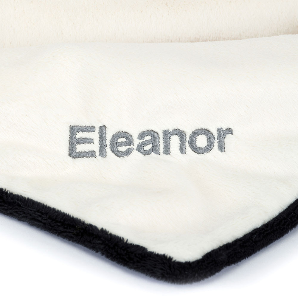 Personalized Bashful Black & Cream Puppy Blankie - 图片 3